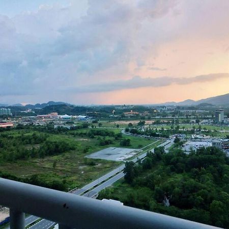 Luxurious Homestay 3Br With Pool Meru Ipoh 8 Pax Ngoại thất bức ảnh